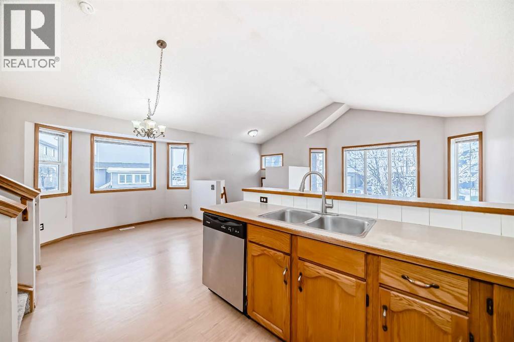 152 Saddlecreek Terrace Ne, Calgary, Alberta  T3J 4A6 - Photo 7 - A2280465