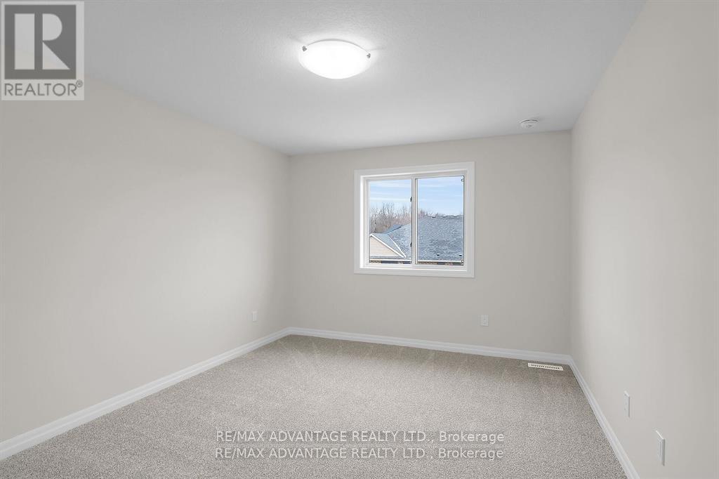 107 Cortland Terrace, St. Thomas, Ontario  N5R 0P8 - Photo 12 - X12707892