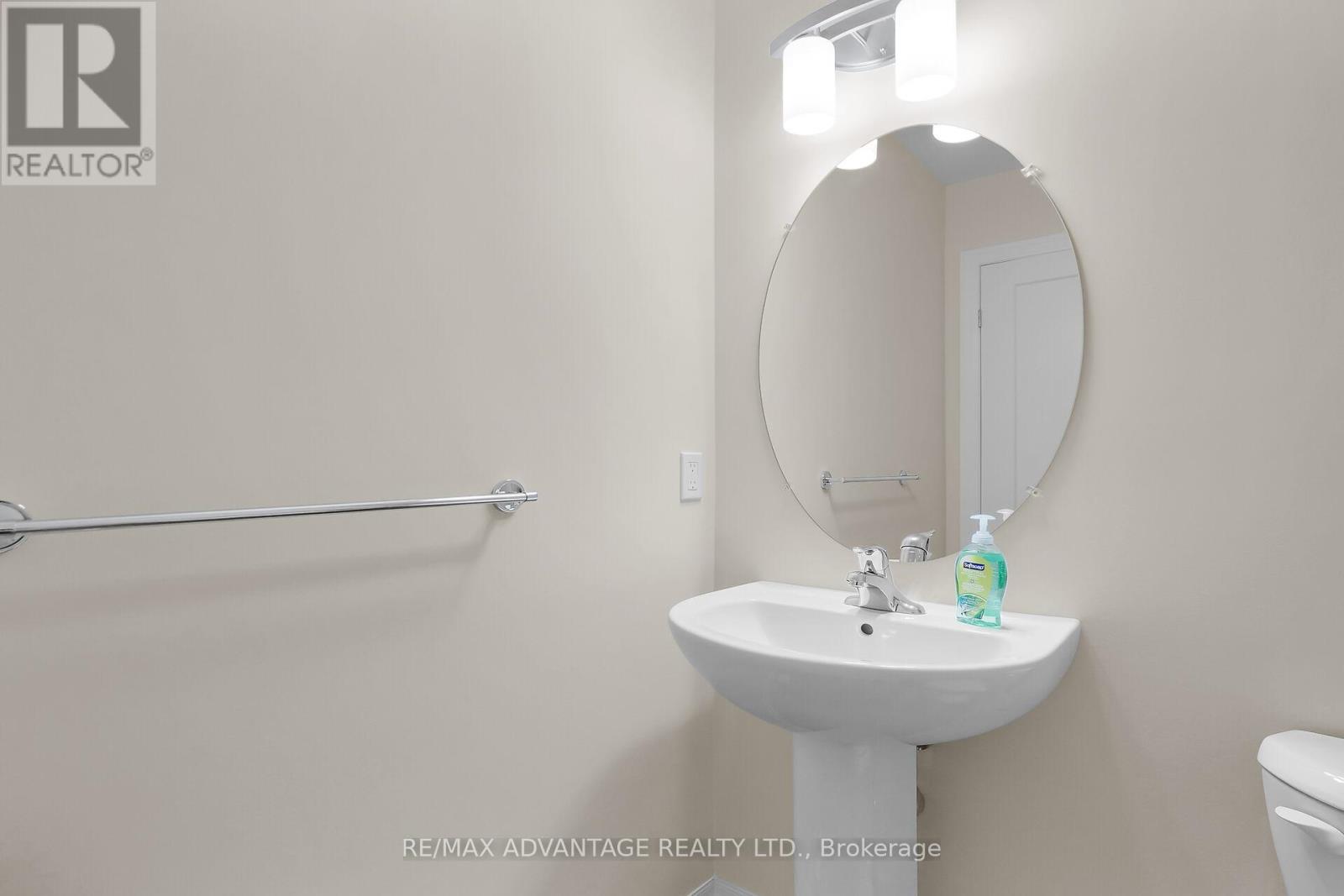 107 Cortland Terrace, St. Thomas, Ontario  N5R 0P8 - Photo 8 - X12707892