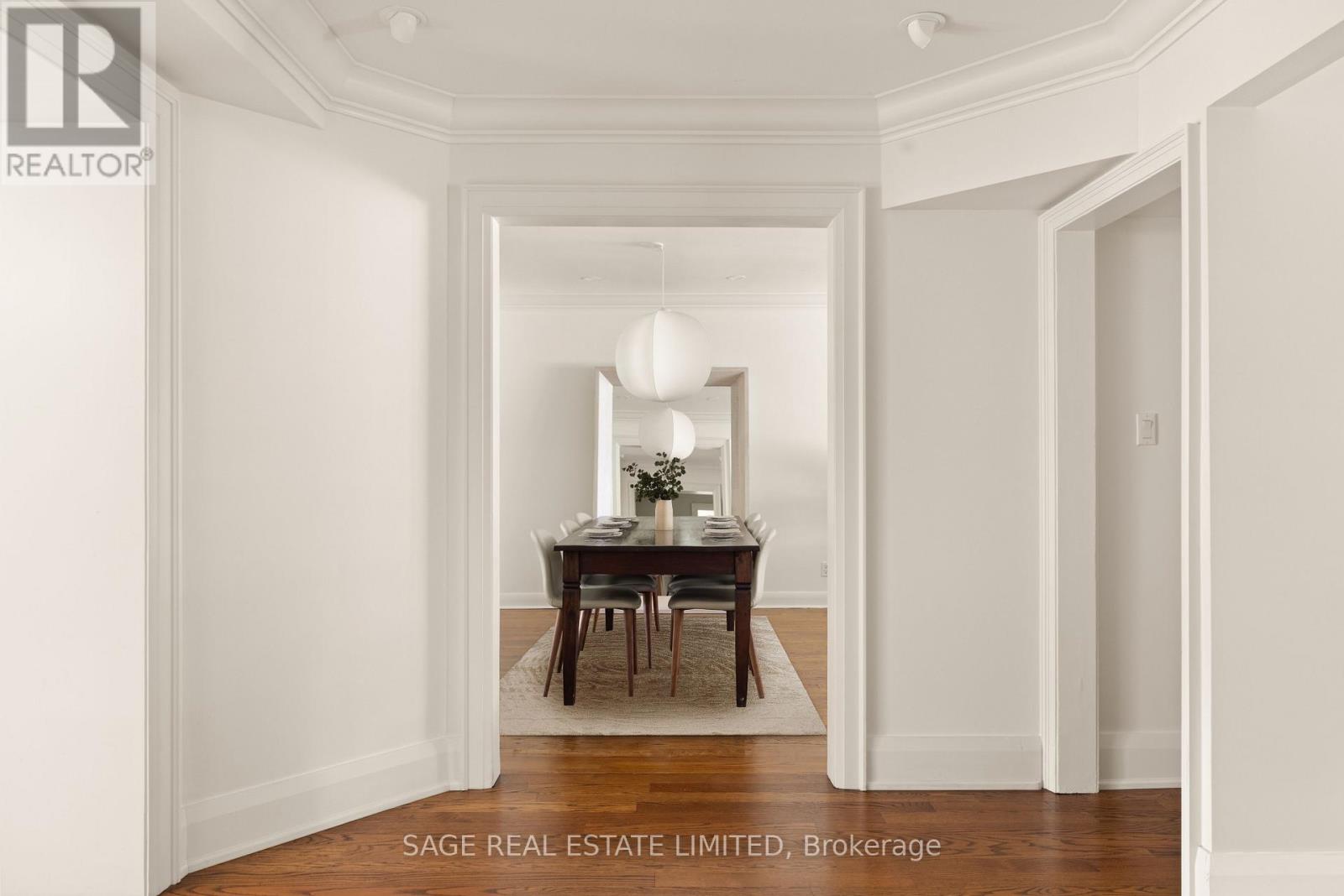 9 Canfield Place, Toronto, Ontario  M3B 2V5 - Photo 7 - C12712306