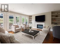 9 CANFIELD PLACE, Toronto, Ontario