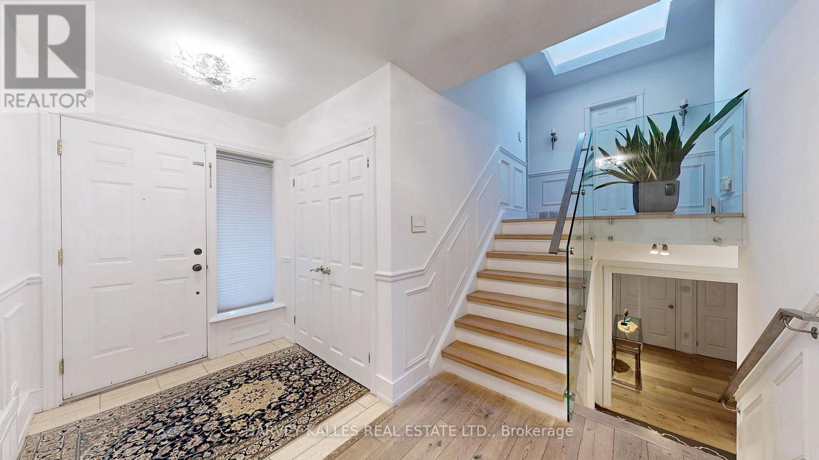 7 Hawksbury Drive, Toronto, Ontario  M2K 1M2 - Photo 2 - C12712326