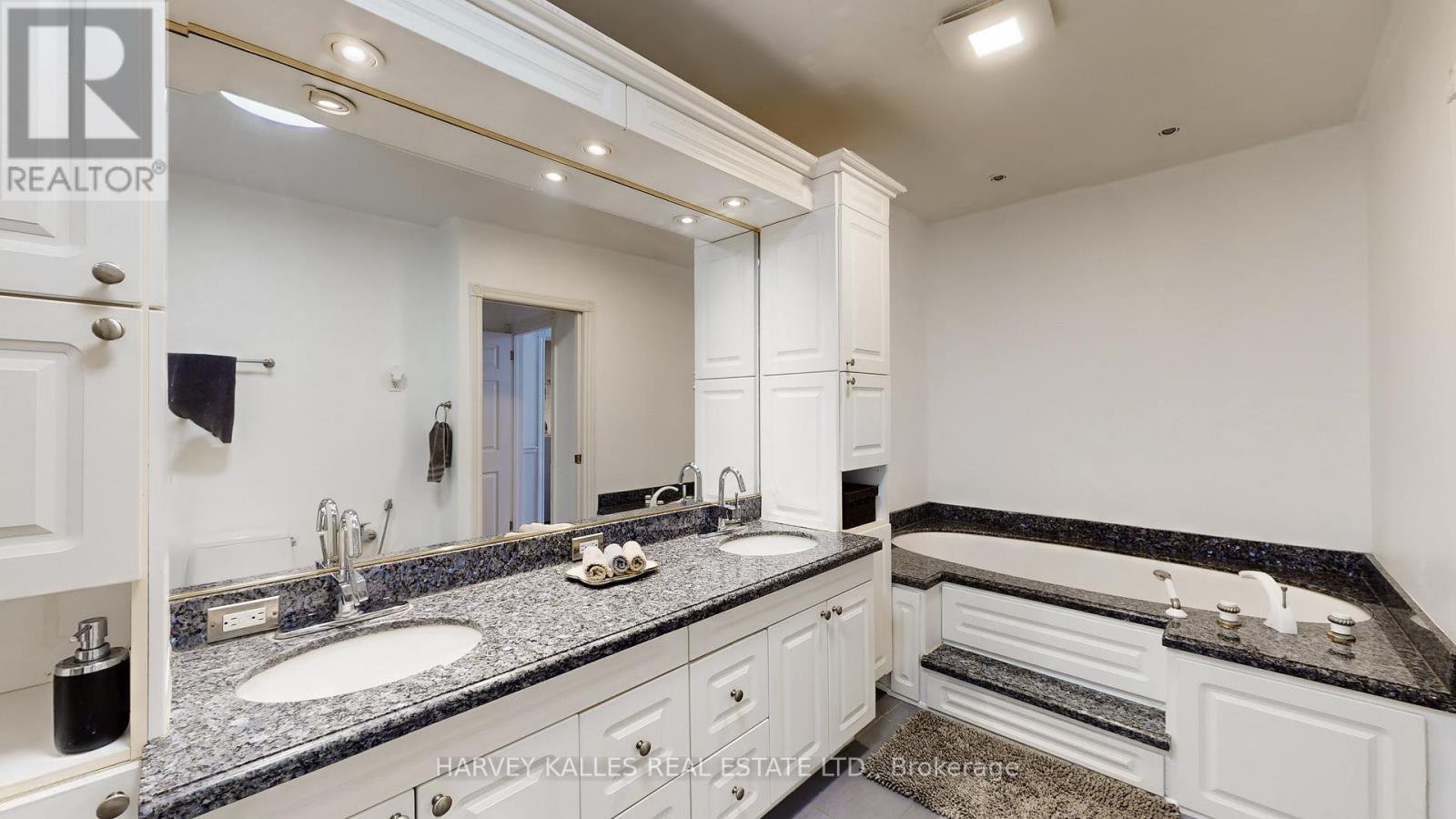 7 Hawksbury Drive, Toronto, Ontario  M2K 1M2 - Photo 21 - C12712326