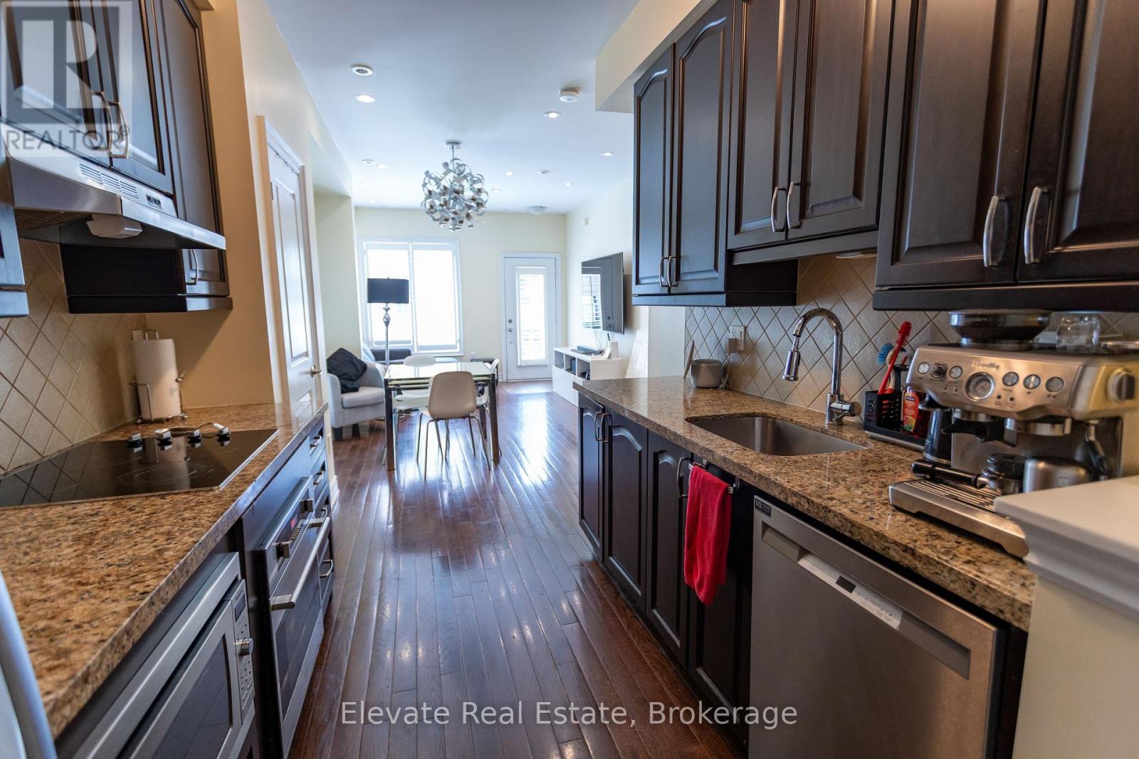 1 - 1 Hargrave Lane, Toronto, Ontario M4N 0A4 - Photo 11 - C12712398