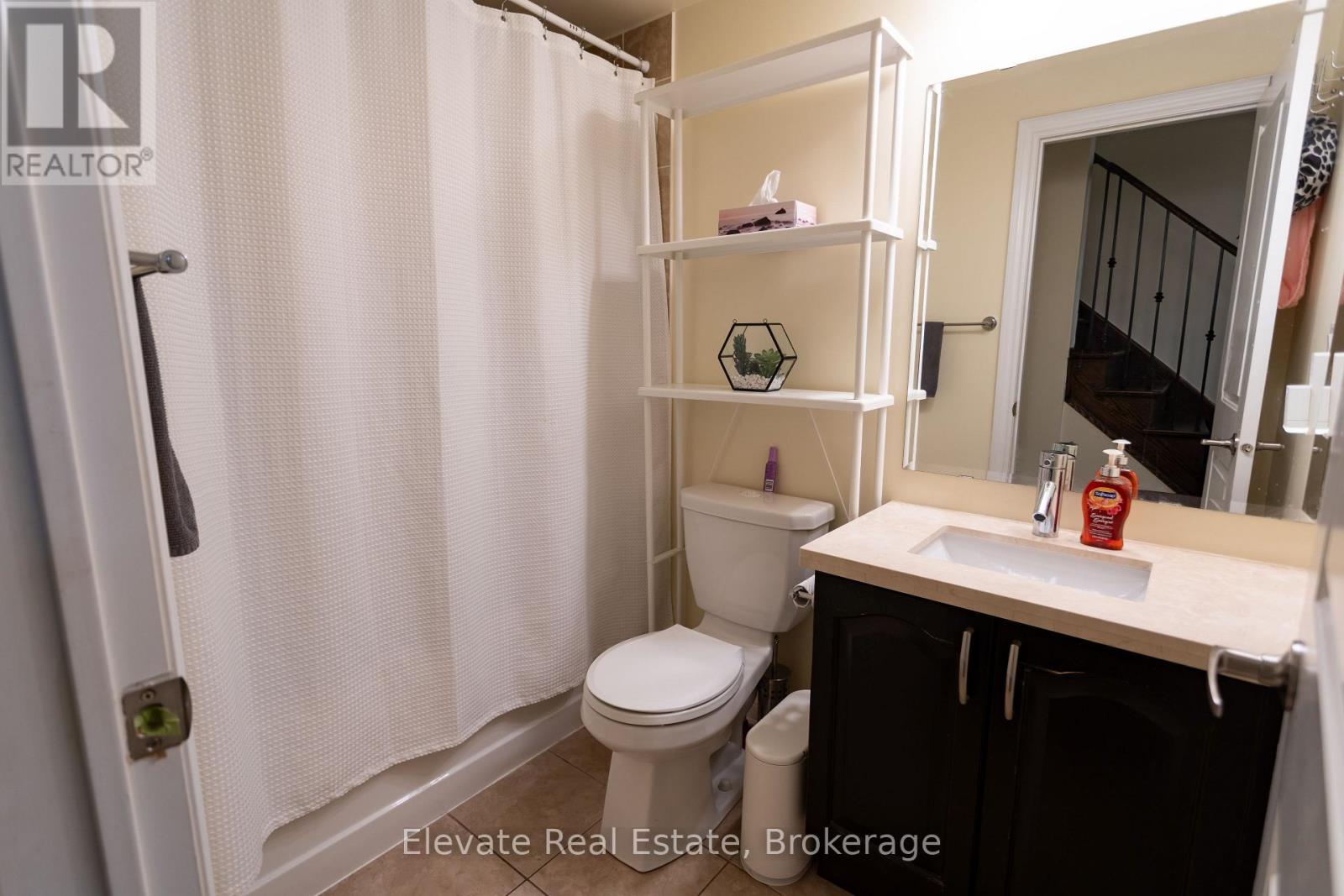 1 - 1 Hargrave Lane, Toronto, Ontario M4N 0A4 - Photo 12 - C12712398