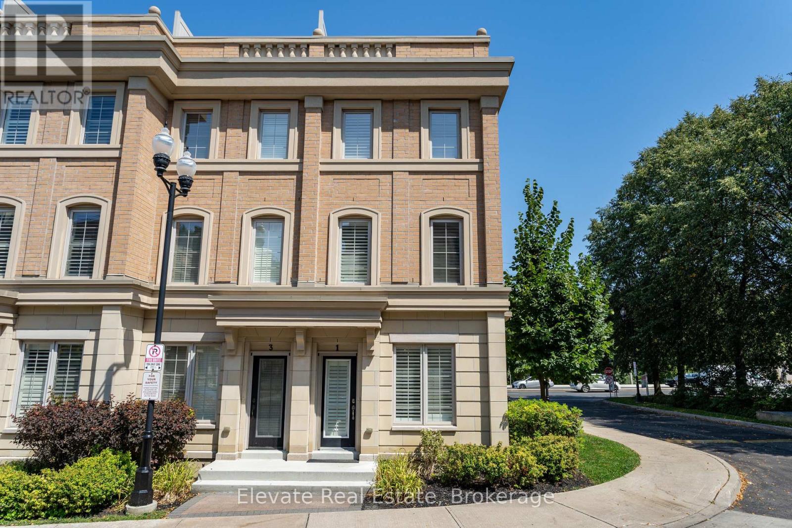 1 - 1 Hargrave Lane, Toronto, Ontario M4N 0A4 - Photo 2 - C12712398