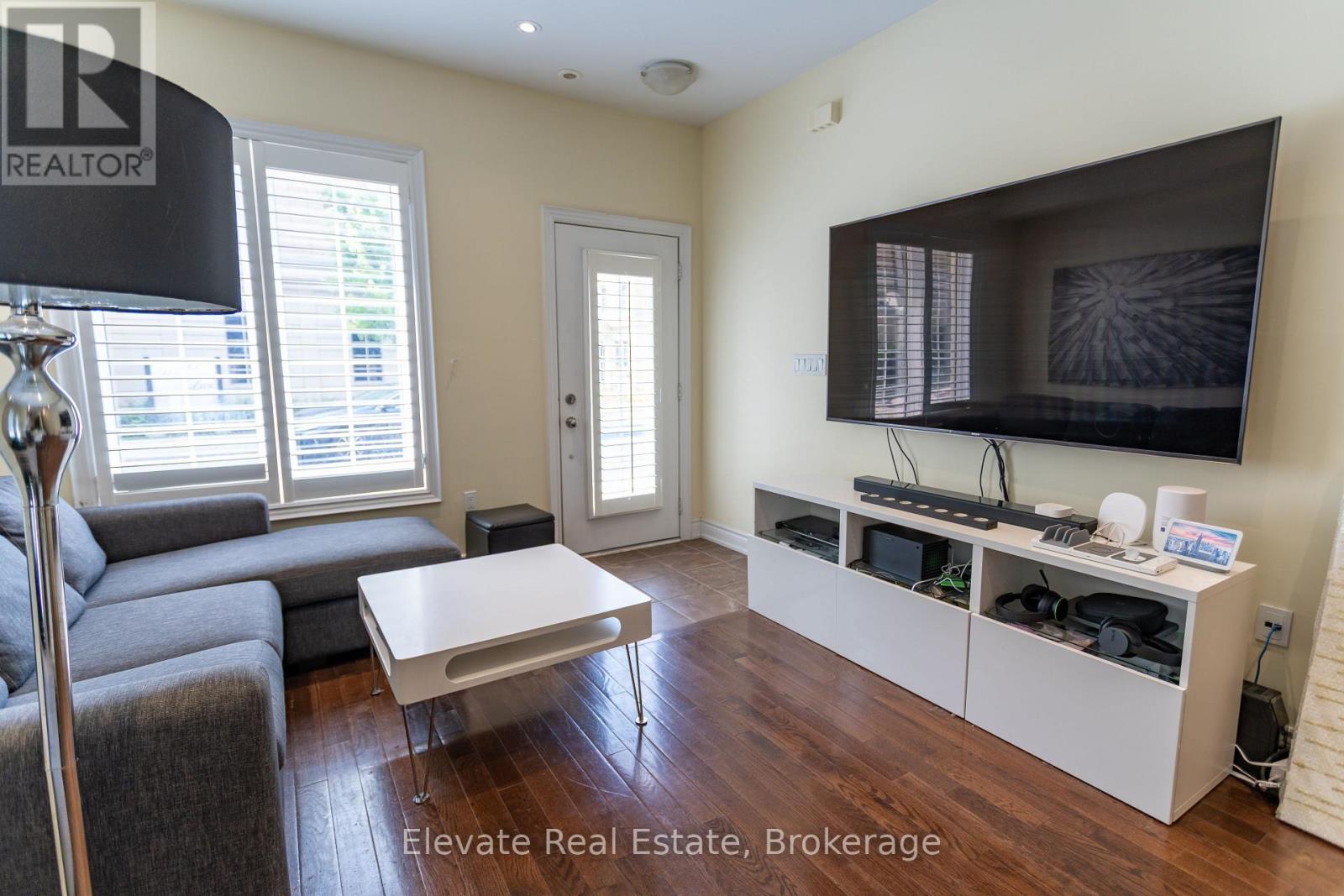 1 - 1 Hargrave Lane, Toronto, Ontario M4N 0A4 - Photo 7 - C12712398