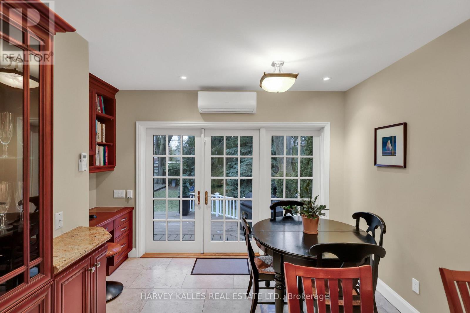 64 Hillhurst Boulevard, Toronto, Ontario  M5N 1N6 - Photo 10 - C12712414