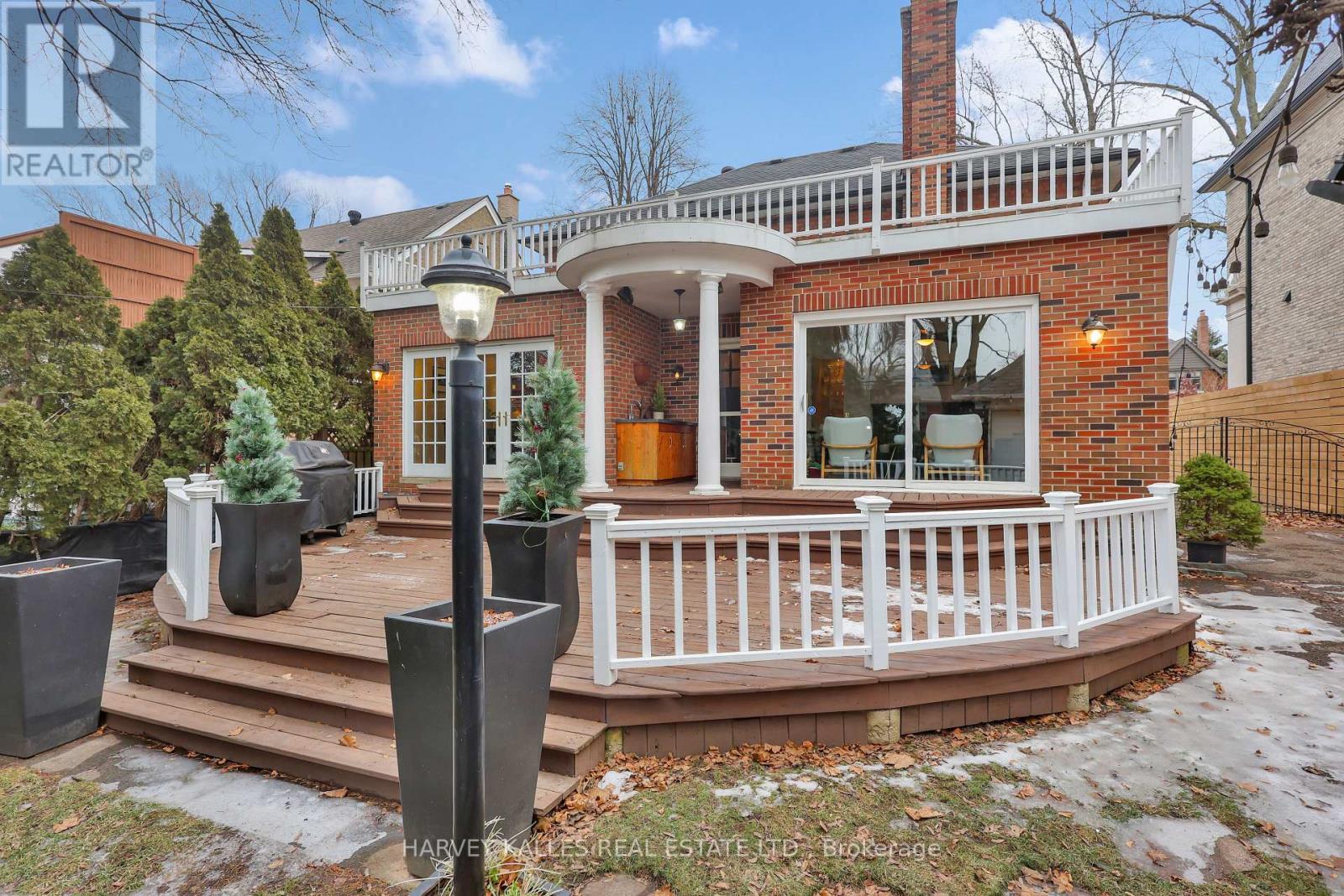 64 Hillhurst Boulevard, Toronto, Ontario  M5N 1N6 - Photo 19 - C12712414