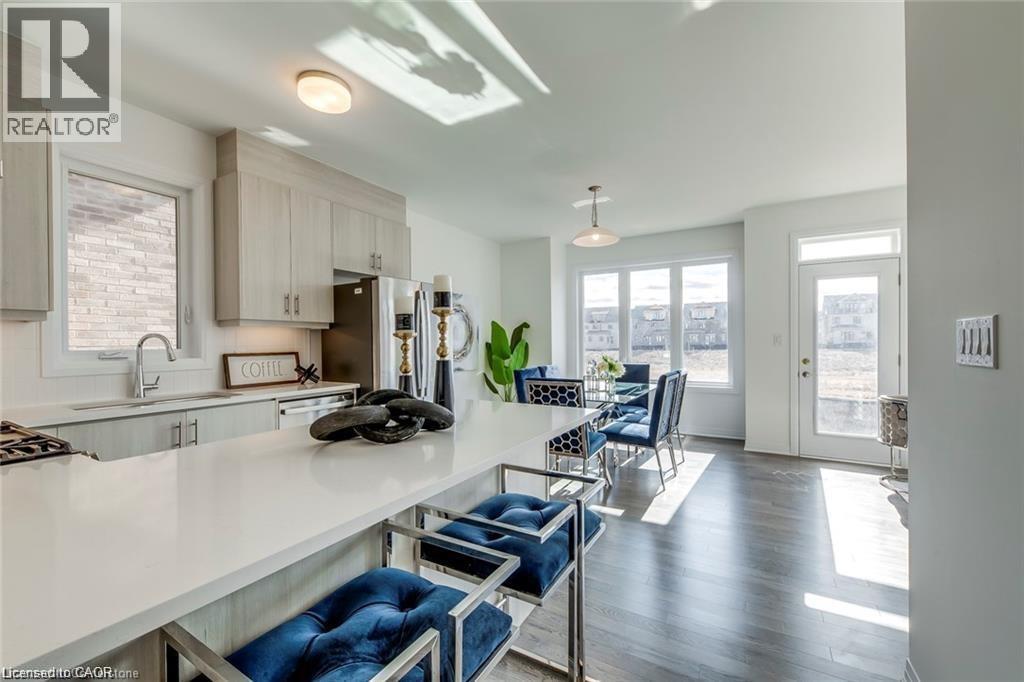 3262 Crystal Drive, Oakville, Ontario  L6M 4K1 - Photo 6 - 40798742
