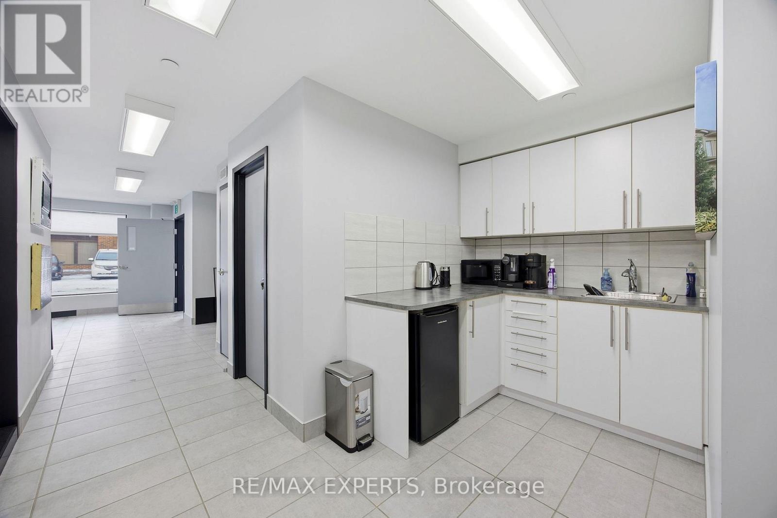 7 - 241 Edgeley Boulevard, Vaughan, Ontario  L4K 3Y5 - Photo 11 - N12712342