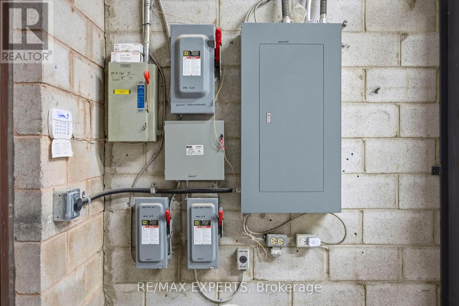 7 - 241 Edgeley Boulevard, Vaughan, Ontario  L4K 3Y5 - Photo 35 - N12712342