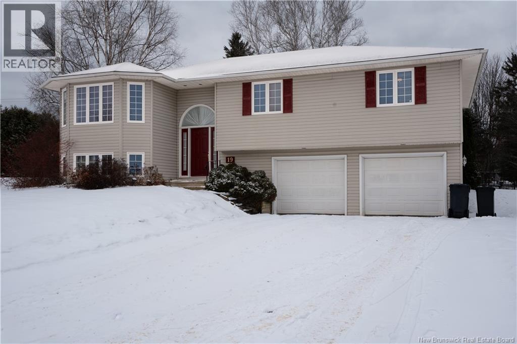 19 Loddington Street, New Maryland, New Brunswick  E3C 1M3 - Photo 3 - NB131935