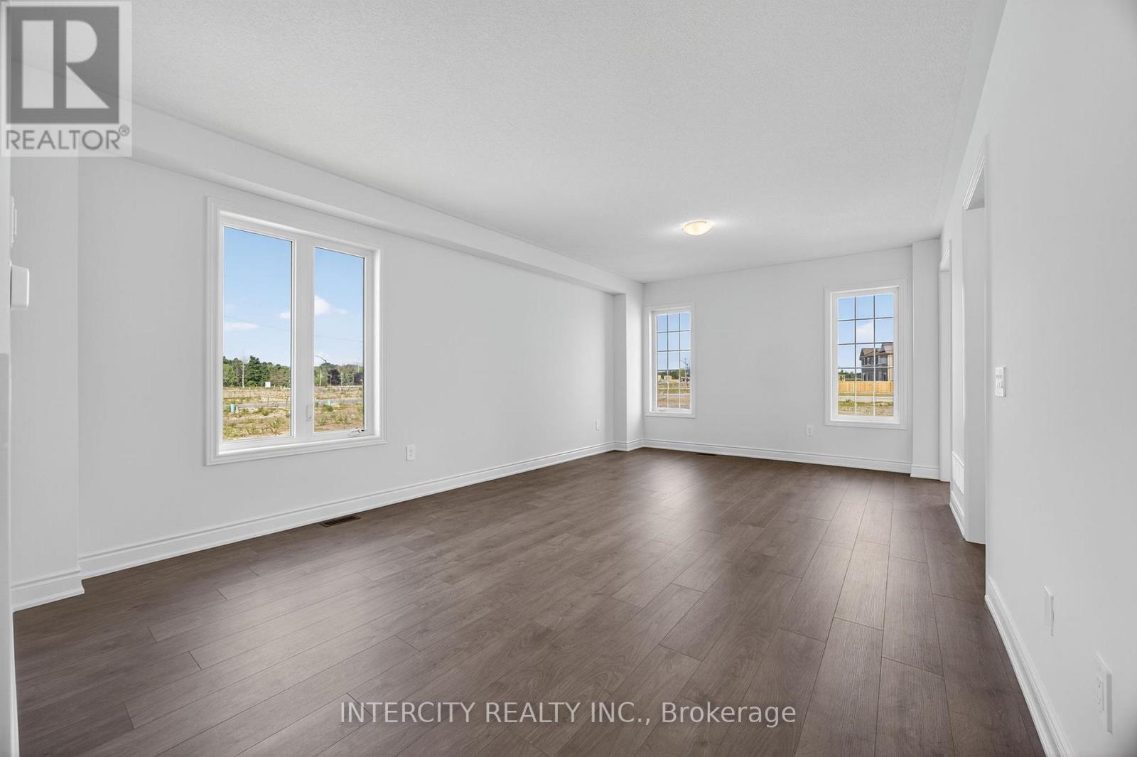 23 Avalon Drive, Wasaga Beach, Ontario  L9R 0M2 - Photo 13 - S12712416