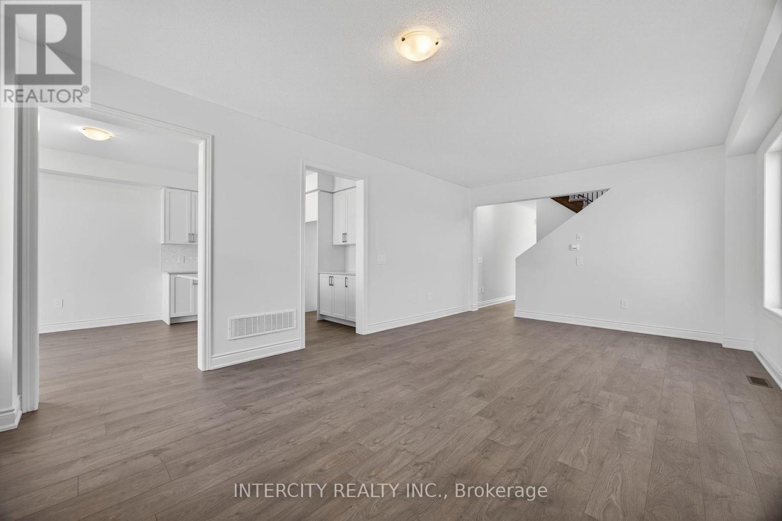 23 Avalon Drive, Wasaga Beach, Ontario  L9R 0M2 - Photo 15 - S12712416