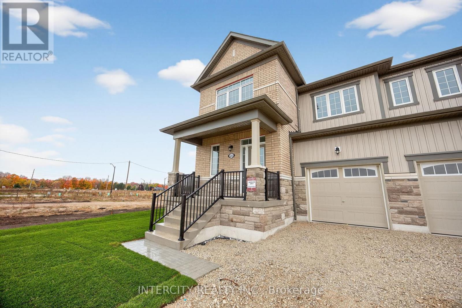 23 Avalon Drive, Wasaga Beach, Ontario  L9R 0M2 - Photo 2 - S12712416