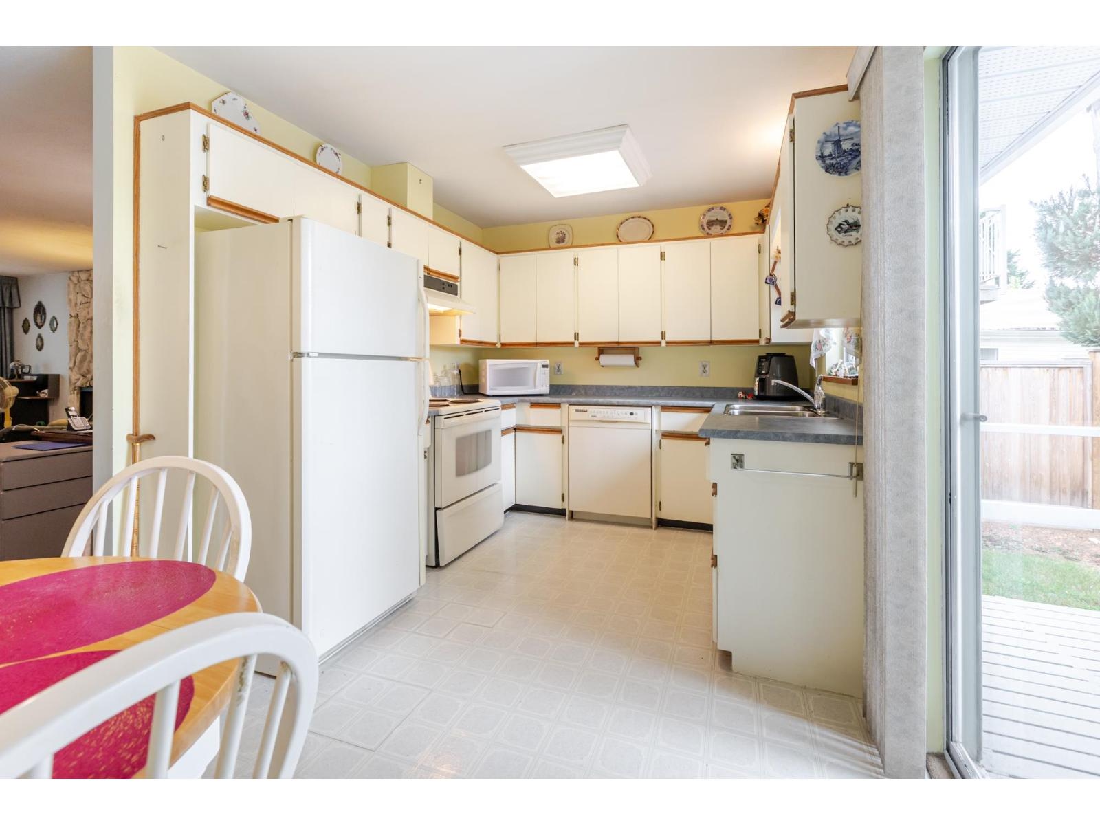 9820 156 Street, Surrey, British Columbia  V3R 4L3 - Photo 25 - R3081060