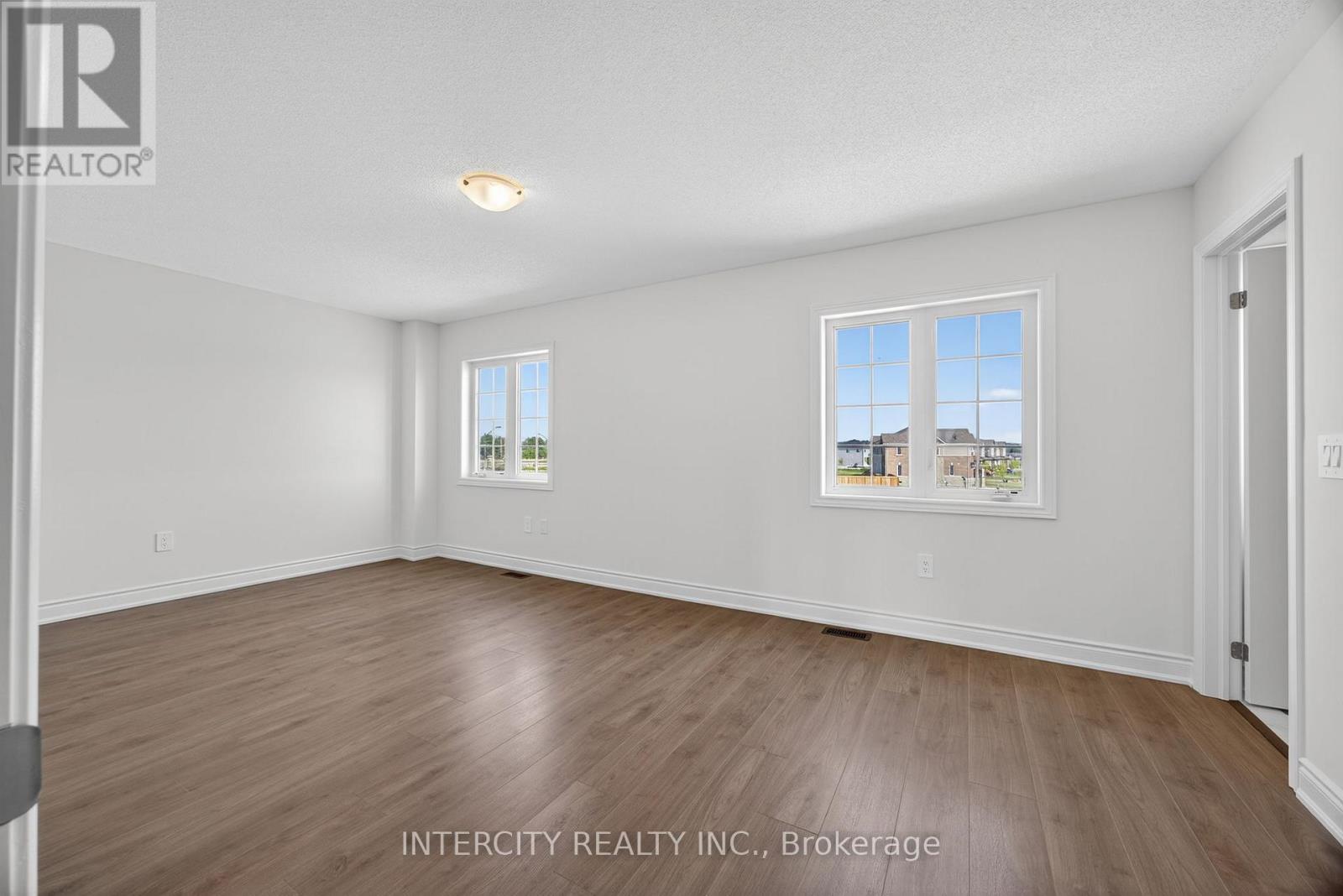 21 Avalon Drive, Wasaga Beach, Ontario  L9R 0M2 - Photo 25 - S12712420