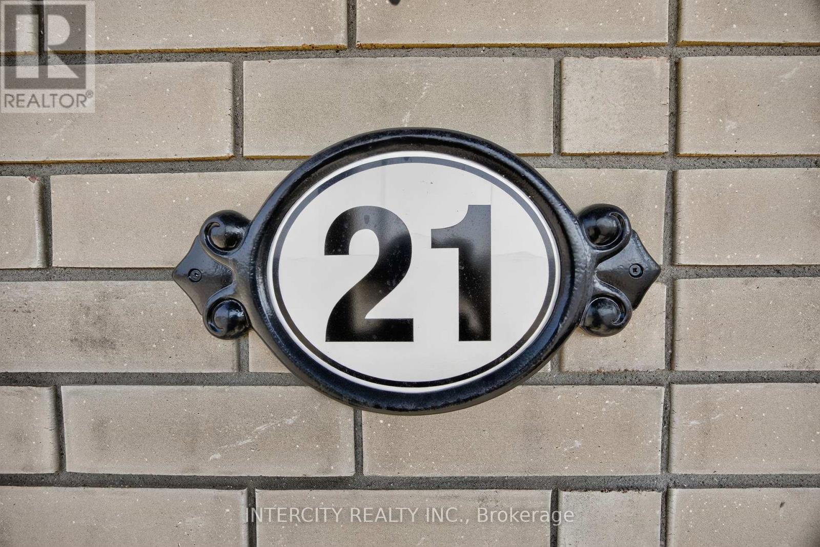 21 Avalon Drive, Wasaga Beach, Ontario  L9R 0M2 - Photo 4 - S12712420