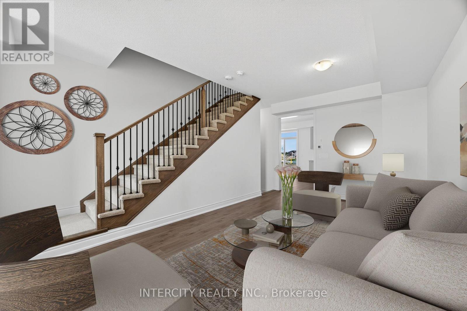 21 Avalon Drive, Wasaga Beach, Ontario  L9R 0M2 - Photo 7 - S12712420