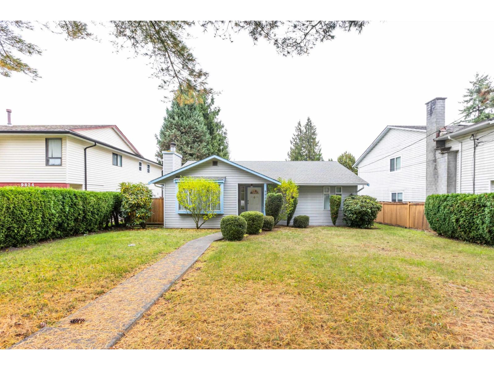 9820 156 Street, Surrey, British Columbia  V3R 4L3 - Photo 3 - R3081060