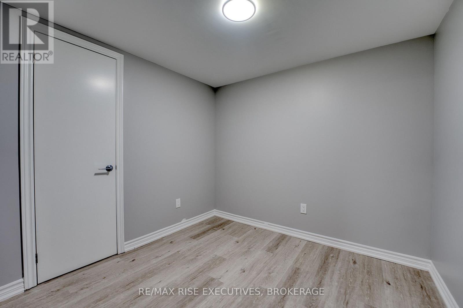 2 - 151 Dauphin Avenue, Kingston (Rideau), Ontario  K7K 6W3 - Photo 11 - X12712688