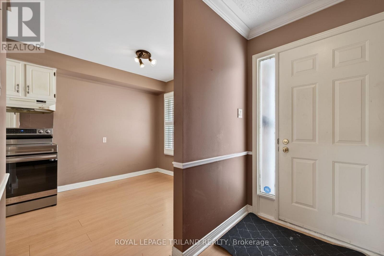 8 - 189 Homestead Crescent, London North, Ontario  N6G 2E6 - Photo 4 - X12712586