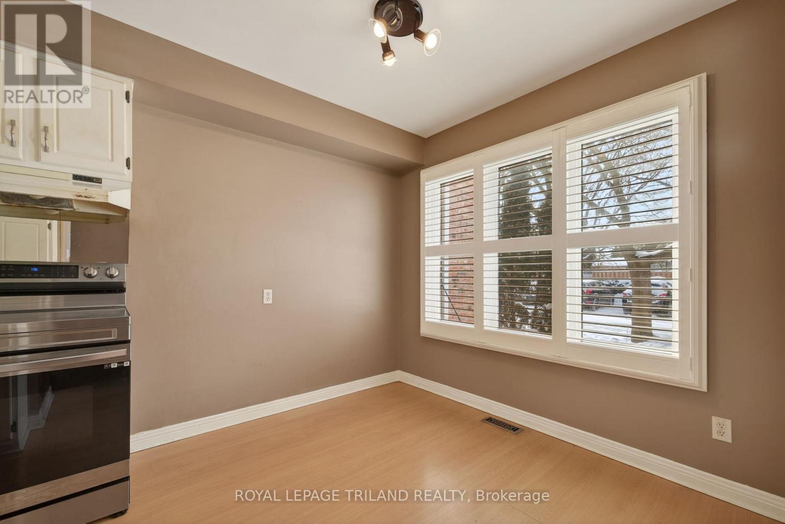 8 - 189 Homestead Crescent, London North, Ontario  N6G 2E6 - Photo 5 - X12712586