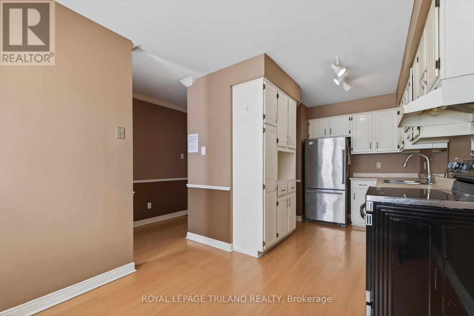 8 - 189 Homestead Crescent, London North, Ontario  N6G 2E6 - Photo 7 - X12712586