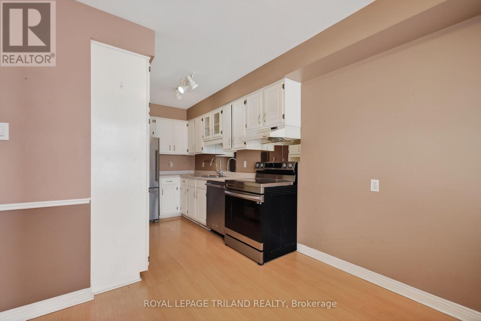 8 - 189 Homestead Crescent, London North, Ontario  N6G 2E6 - Photo 8 - X12712586