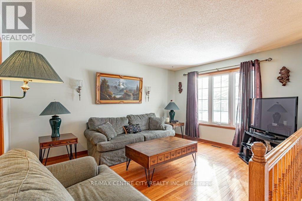 26 Kingsbridge Street, London East, Ontario  N5V 4S9 - Photo 13 - X12712664