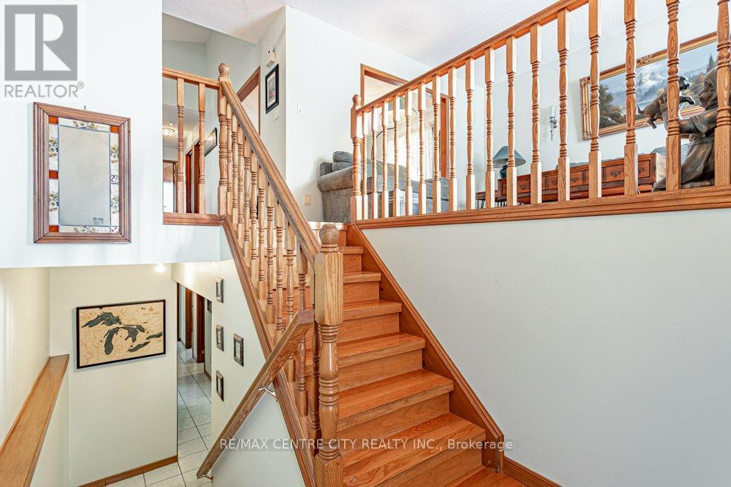 26 Kingsbridge Street, London East, Ontario  N5V 4S9 - Photo 15 - X12712664