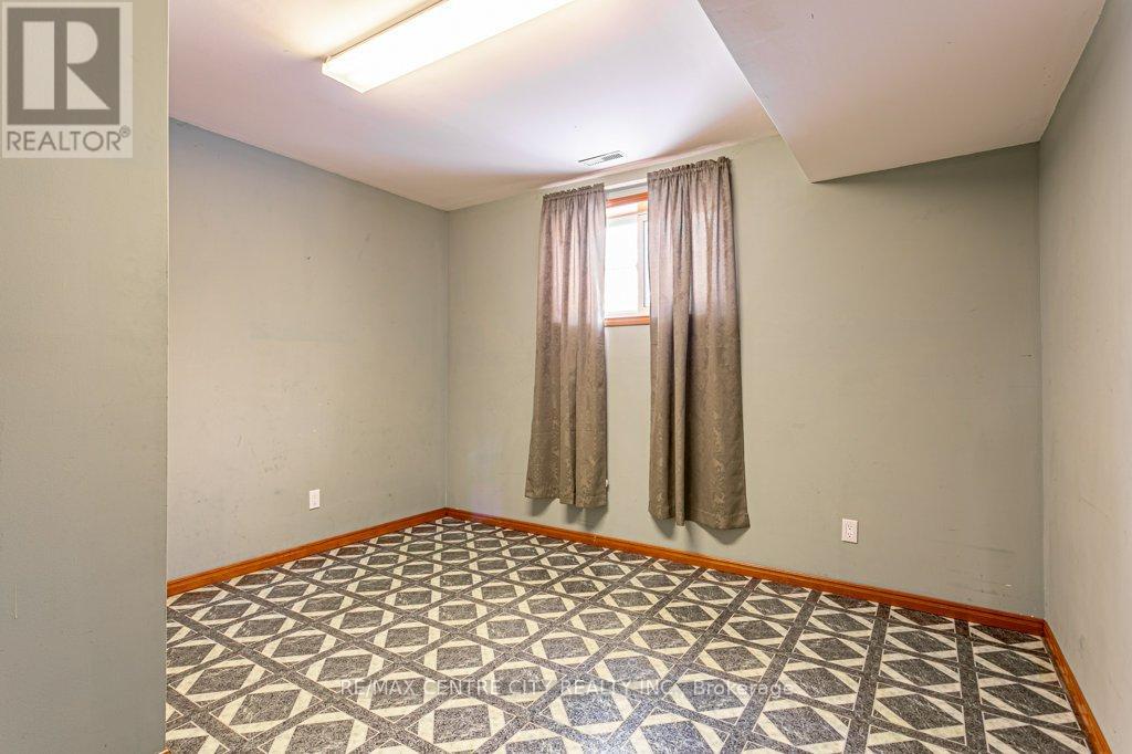 26 Kingsbridge Street, London East, Ontario  N5V 4S9 - Photo 21 - X12712664