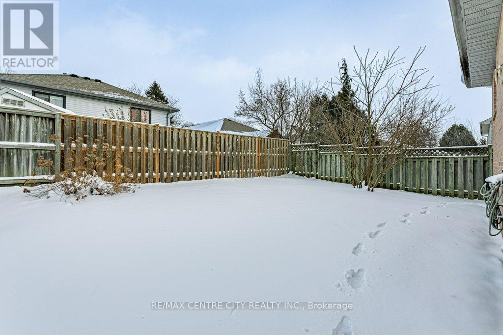 26 Kingsbridge Street, London East, Ontario  N5V 4S9 - Photo 32 - X12712664