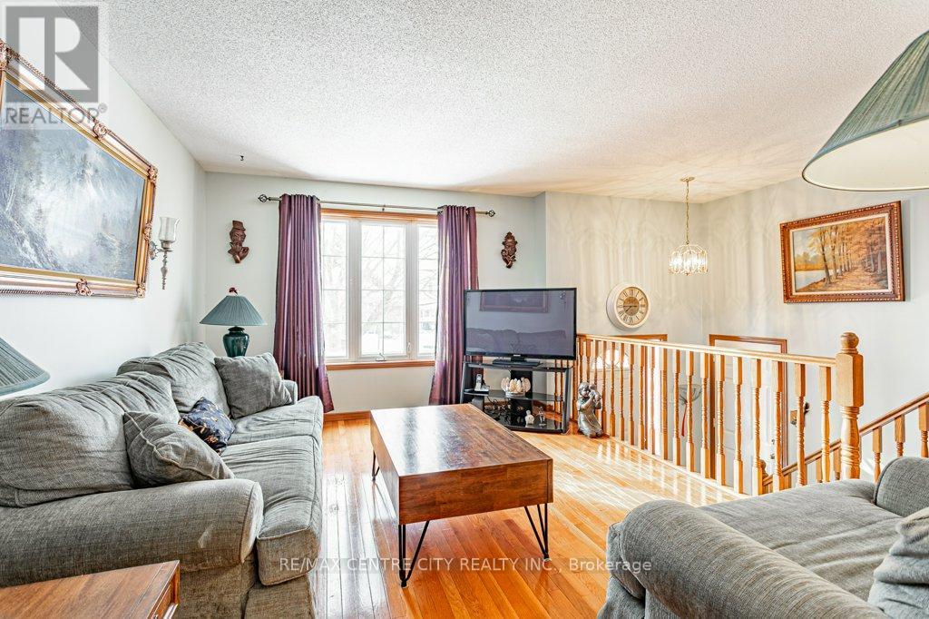 26 Kingsbridge Street, London East, Ontario  N5V 4S9 - Photo 5 - X12712664