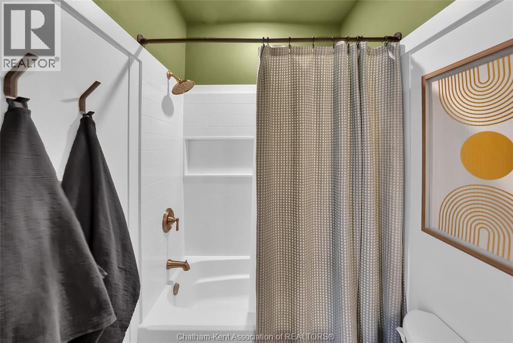 11 Victoria Avenue, Chatham, Ontario  N7L 2Z7 - Photo 16 - 26001440