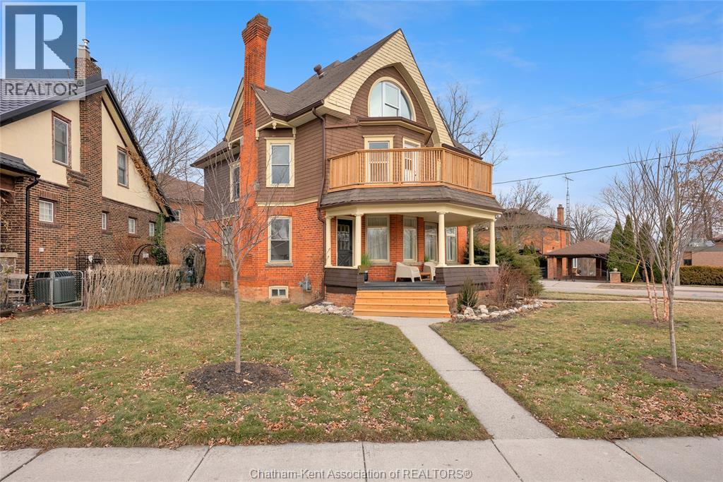 11 Victoria Avenue, Chatham, Ontario  N7L 2Z7 - Photo 2 - 26001440