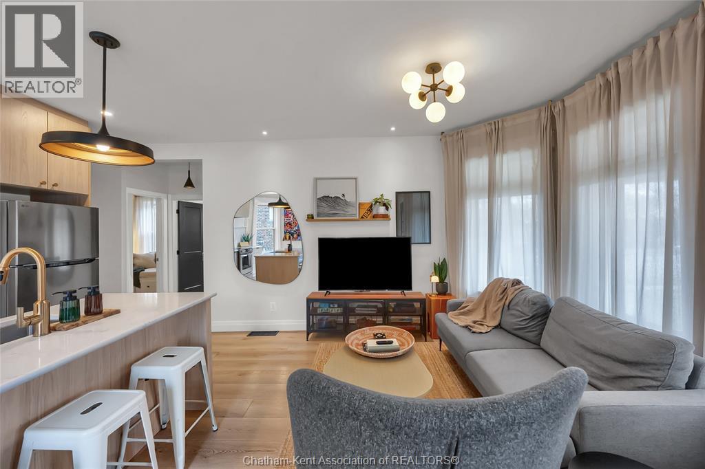 11 Victoria Avenue, Chatham, Ontario  N7L 2Z7 - Photo 5 - 26001440