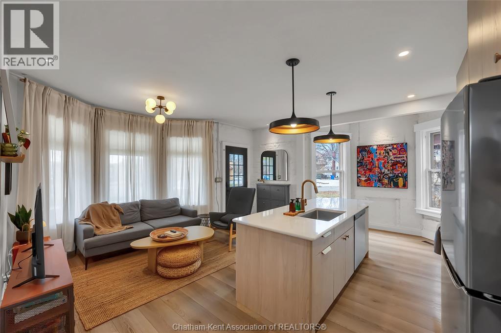 11 Victoria Avenue, Chatham, Ontario  N7L 2Z7 - Photo 6 - 26001440