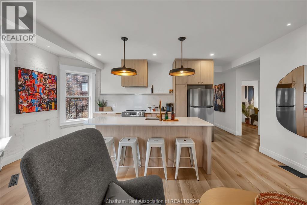 11 Victoria Avenue, Chatham, Ontario  N7L 2Z7 - Photo 8 - 26001440