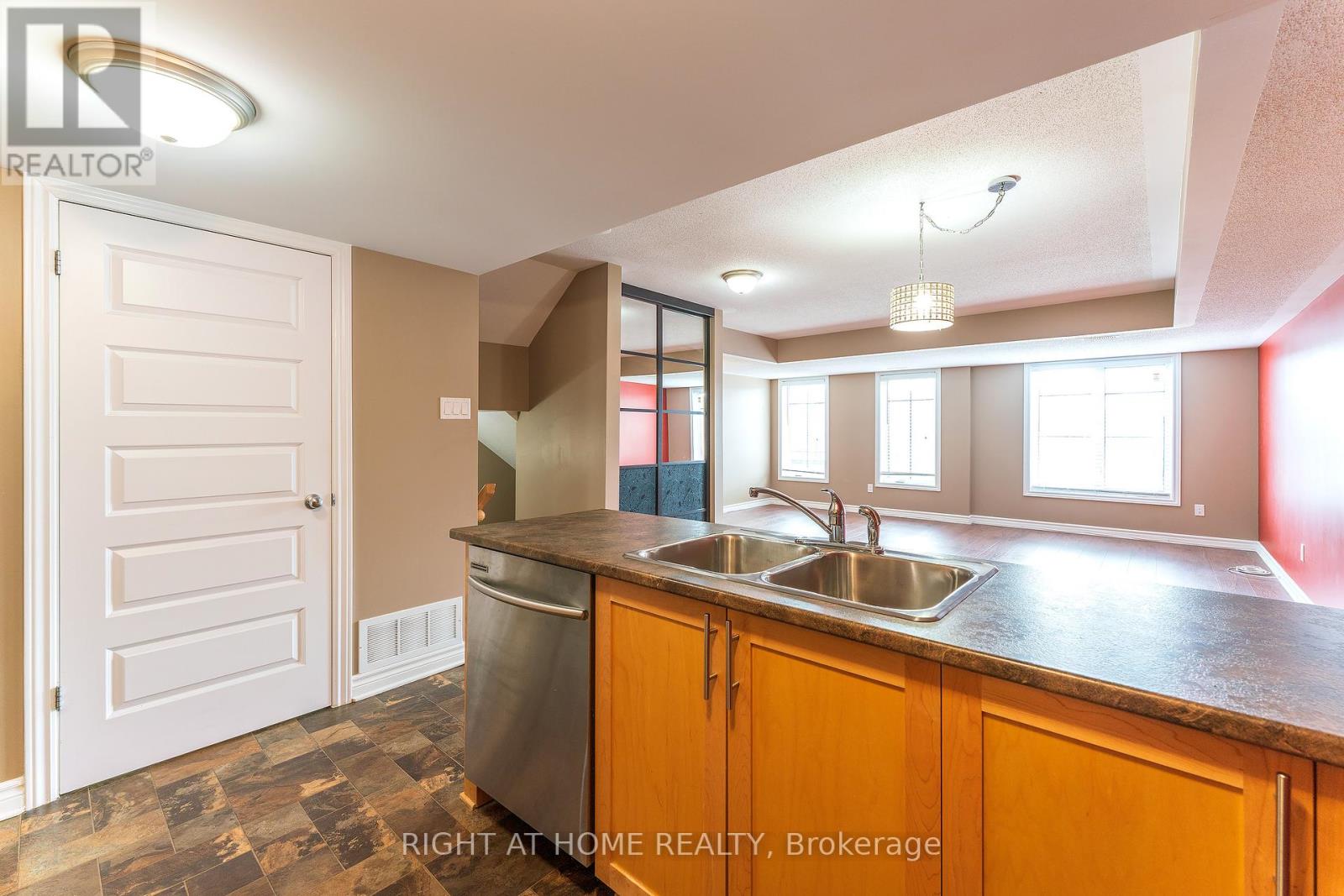 D - 772 Chapman Mills Drive, Ottawa, Ontario  K2J 3V2 - Photo 7 - X12712570