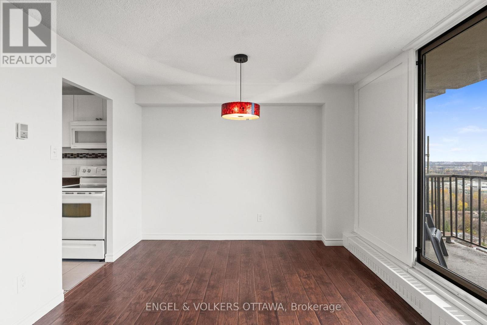 2001 - 665 Bathgate Drive, Ottawa, Ontario  K1K 3Y4 - Photo 8 - X12712728