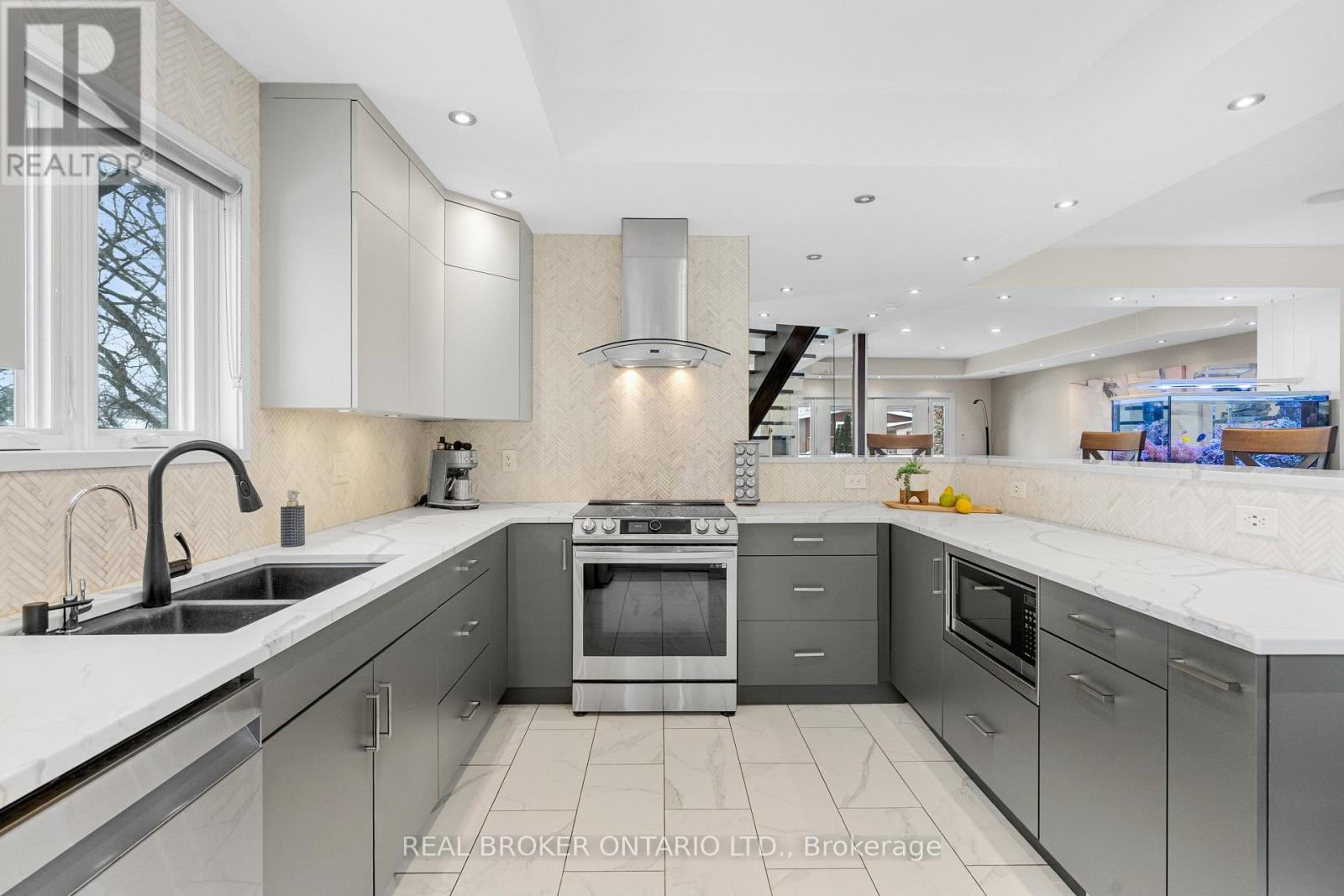 2212 Joanne Avenue, Ottawa, Ontario  K2B 6V5 - Photo 15 - X12712736