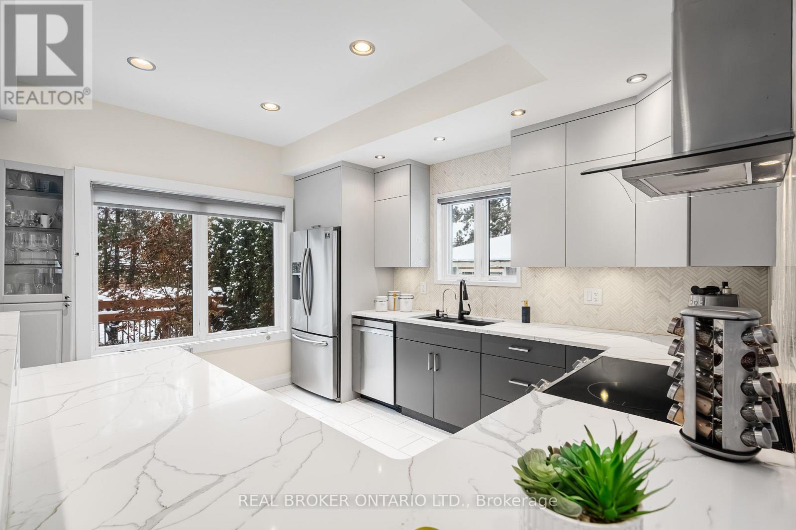 2212 Joanne Avenue, Ottawa, Ontario  K2B 6V5 - Photo 17 - X12712736