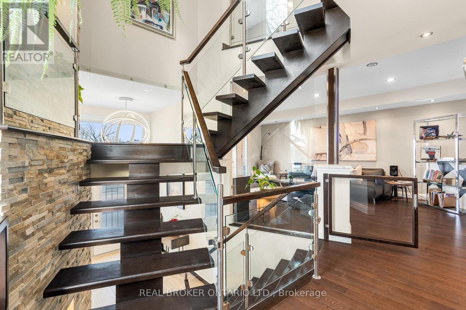 2212 Joanne Avenue, Ottawa, Ontario  K2B 6V5 - Photo 24 - X12712736