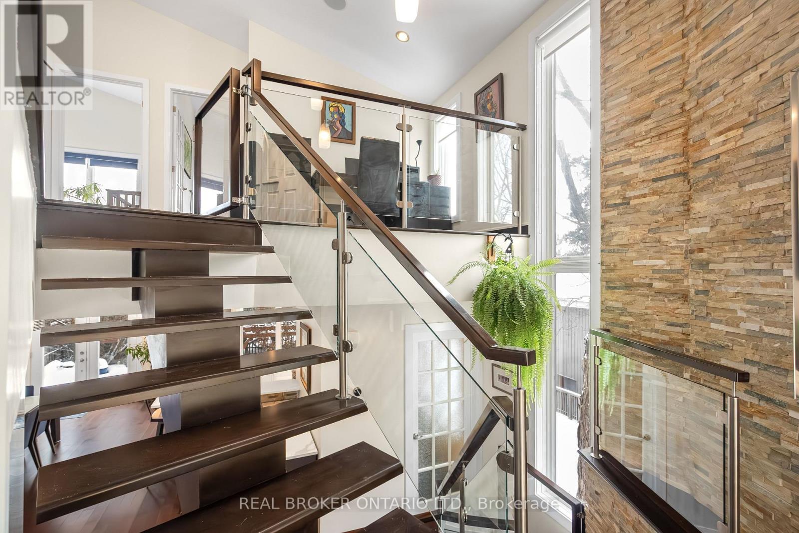 2212 Joanne Avenue, Ottawa, Ontario  K2B 6V5 - Photo 25 - X12712736