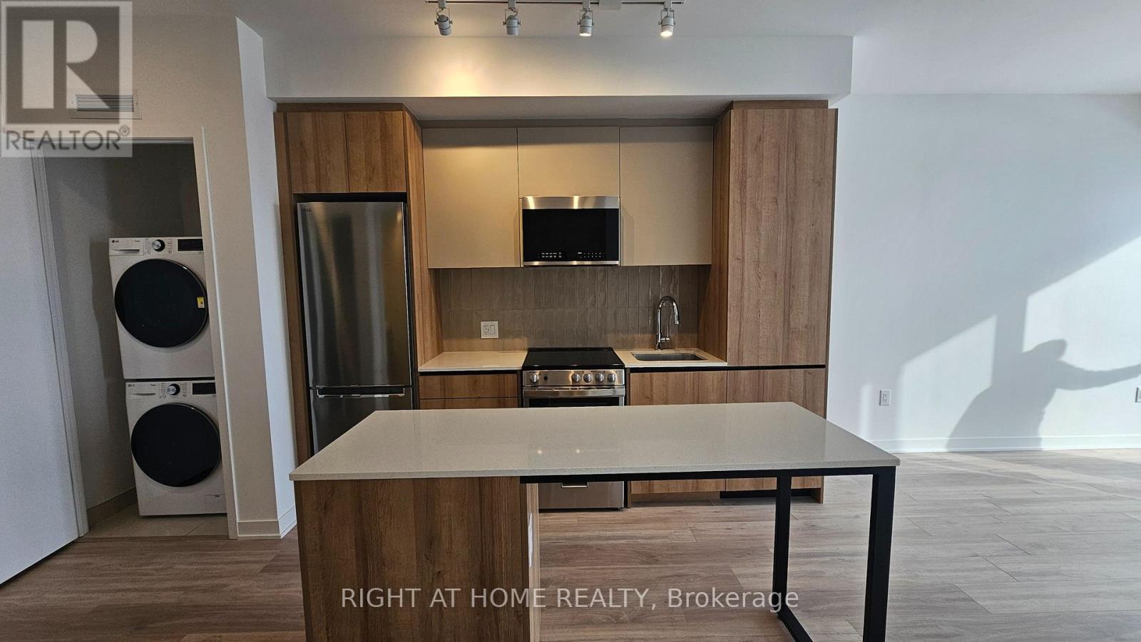 1006 - 10 All Nations Drive, Brampton, Ontario  L7A 5M5 - Photo 12 - W12712338