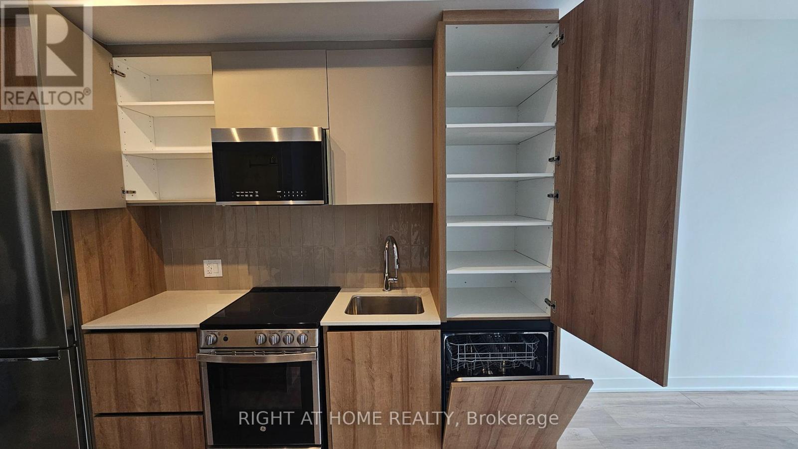 1006 - 10 All Nations Drive, Brampton, Ontario  L7A 5M5 - Photo 21 - W12712338