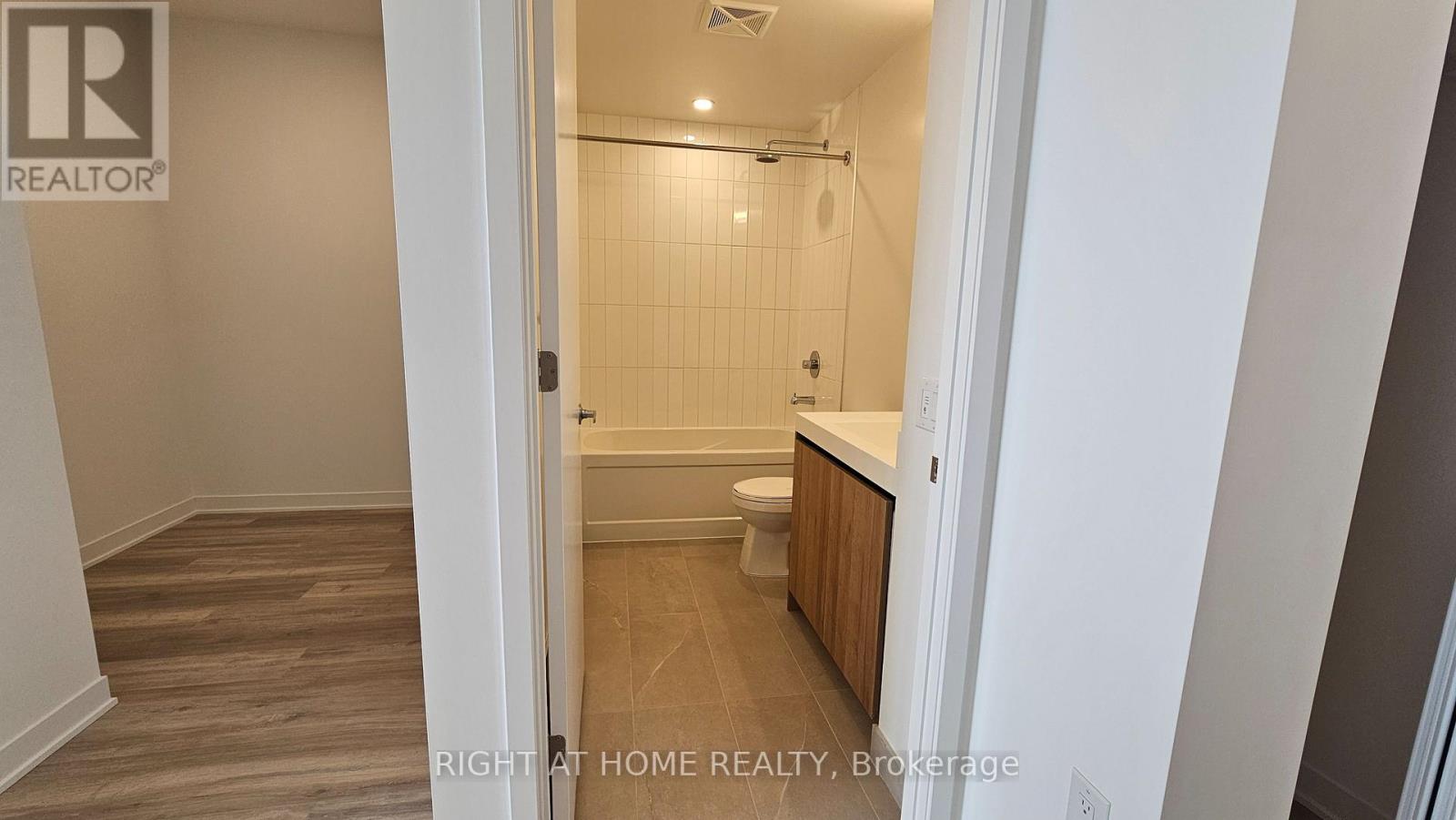 1006 - 10 All Nations Drive, Brampton, Ontario  L7A 5M5 - Photo 7 - W12712338