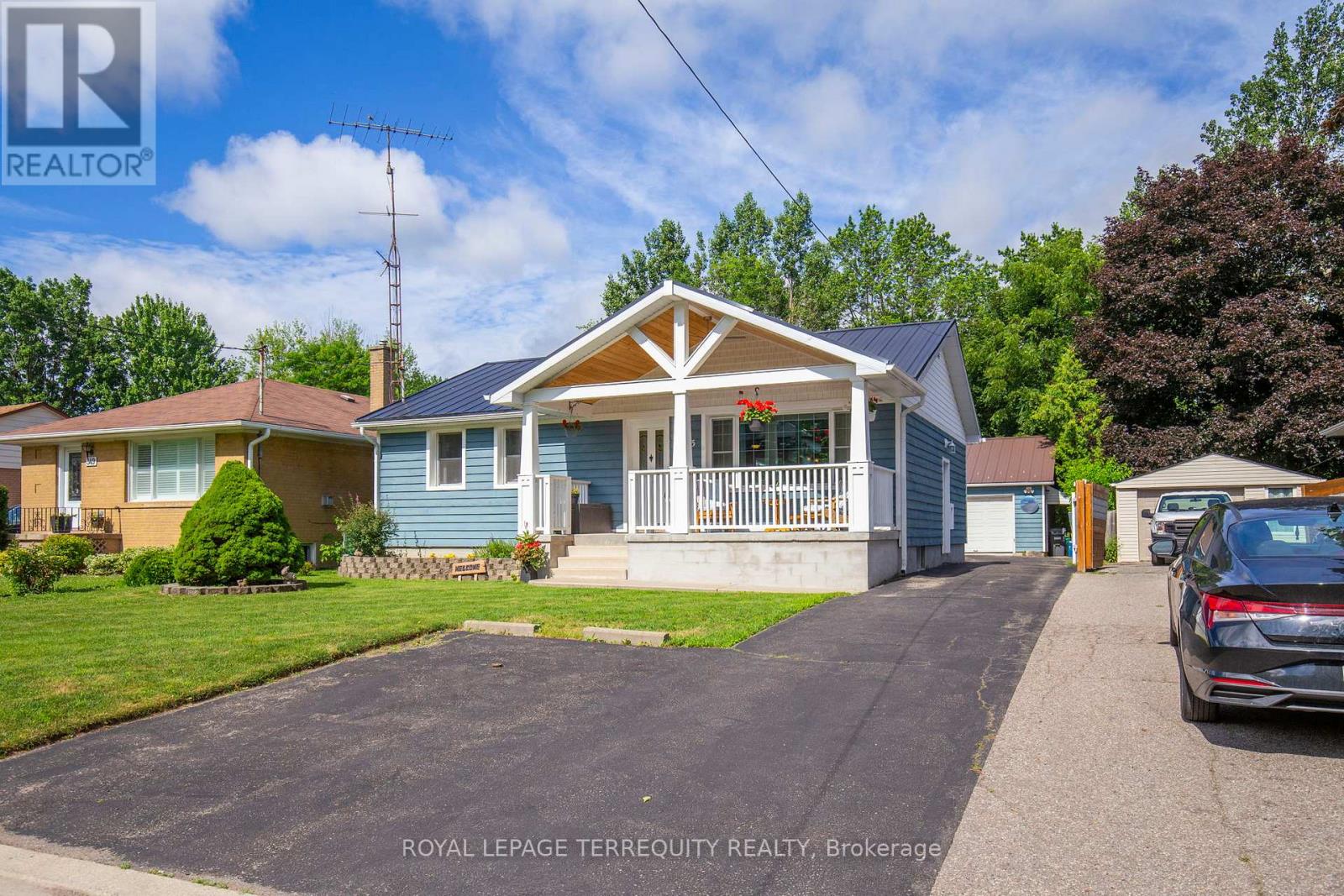 353 Kingsleigh Court, Milton, Ontario  L9T 1X6 - Photo 2 - W12712344